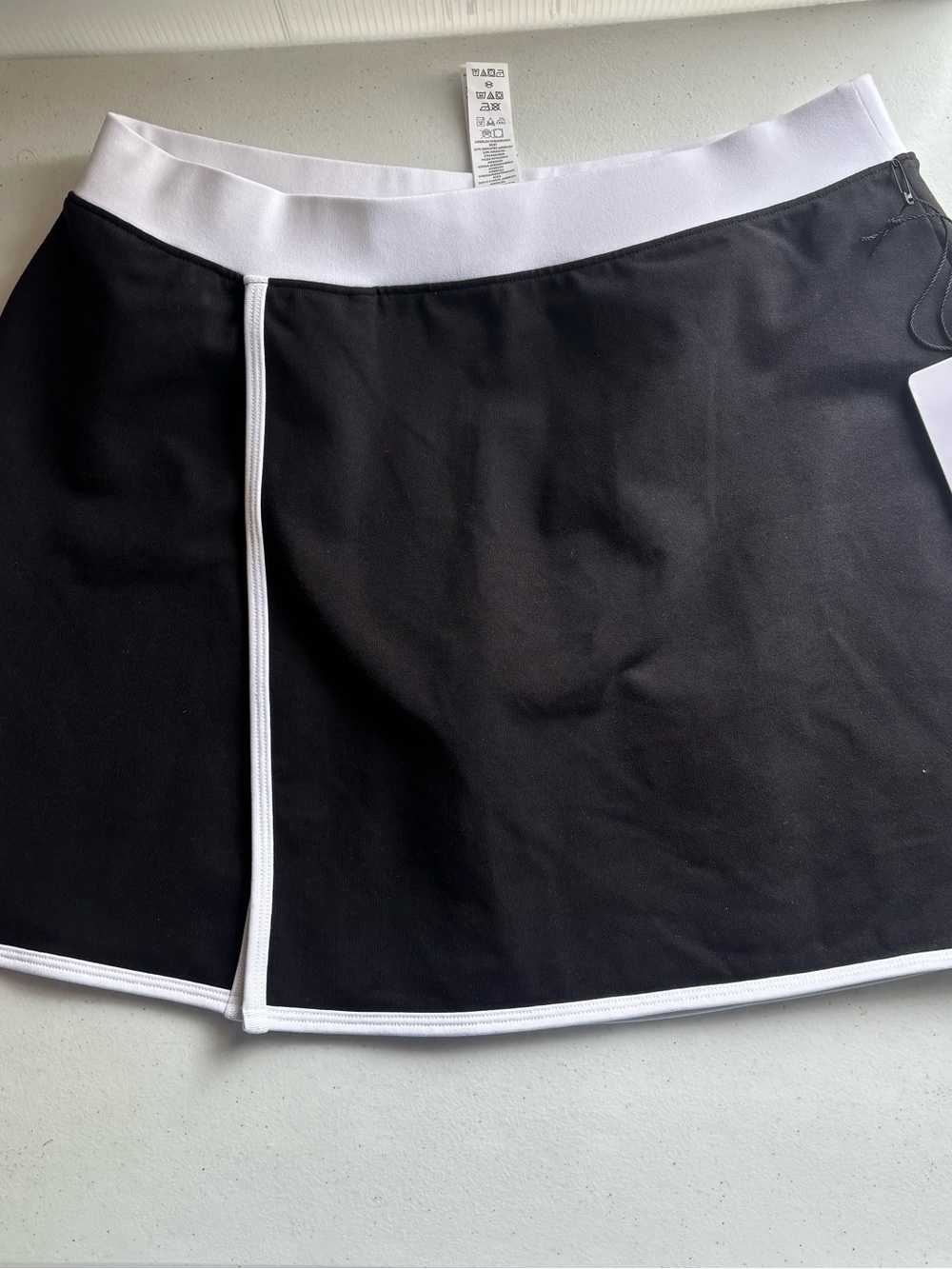 ALO Yoga Airbrush Streamlined Skirt